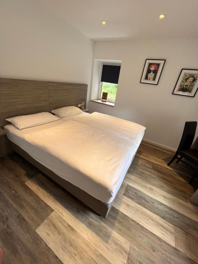 Eschberger Hof Hotel Saarbrucken Bagian luar foto
